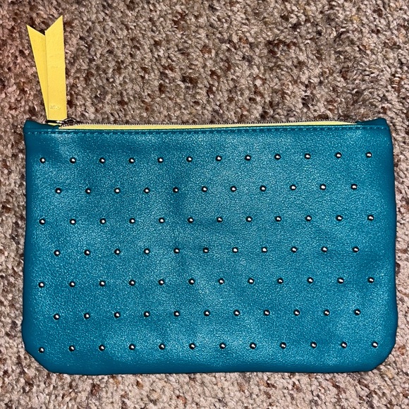 ipsy Handbags - Ipsy glam bag